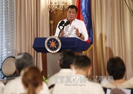 Tổng thống Philippines rút khỏi công việc vì mệt mỏi 